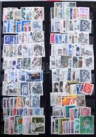 Nyugat-Európai országok kb 5.000 db bélyeg A4-es 16 lapos berakóban, erős Csatorna-szigetek, Nagy-Br...