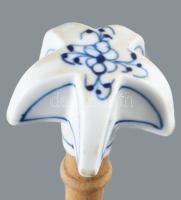 Antik porcelán végű citrusnyomó, kopással, h: 29 cm