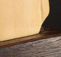 Antik afrikai csont női büszt szobor, fa talapzaton, m: 11,5 cm