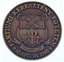 2004. "Partiumi Keresztény Egyetem - alapítva 1990 - 'Én vagyok a világ világossága' ...