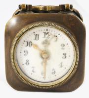 cca 1900 Német utazóóra, bronz, kopással, működik, 5x5x5 cm