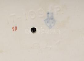 Zsolnay Rőzsegyűjtő gyermek. Terv.: Sinkó András. Jelzett, hibátlan, m: 15,5 cm