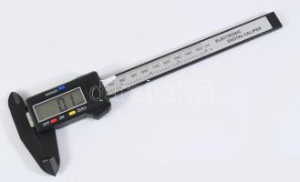 Digitális tolómérő elemmel, újszerű állapotban