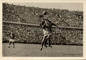 Football match Budapest Honvéd-Vörös Lobogó NB1 photo