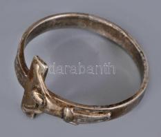 cca 20. sz. első fele, 5 darab antik ezüst (Ag) gyűrű, közte jelzett, közte kővel, bruttó 9,5g