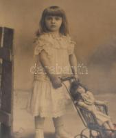 Nagy méretű dekoratív fa képkeret sarkain poncolt rész díszítéssel, szép állapotban. ca 1920. Külső ...