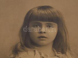 Nagy méretű dekoratív fa képkeret sarkain poncolt rész díszítéssel, szép állapotban. ca 1920. Külső ...