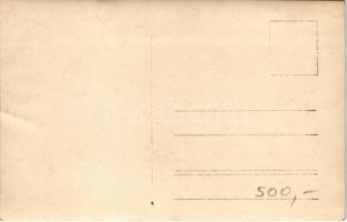 Budapest V. Orosz ágyúk a Parlament előtt, katonák. photo