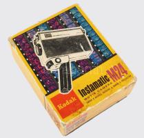 Kodak Instamatic M24 filmfelvevő dobozában