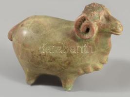 Gorka Géza (1894-1971): Kos figura. Mintadarab? Craquelure mázas kerámia, Alján GG203 ceruzás jelzéssel. 11x8 cm