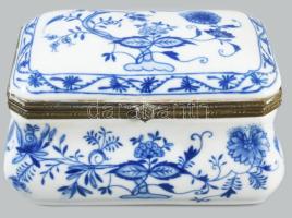 cca 1920 Helena Woflsohn hagymamintás ékszeres doboz, jelzett, hibátlan, 14x10x8 cm