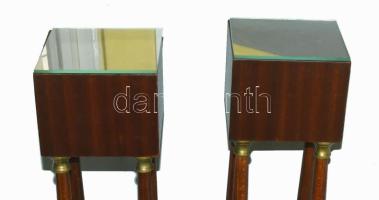 cca 1900/1910 Art nouveau posztamens pár. Négyzet alapú talpon 4 oszlopos tartórész, tetején üveg la...