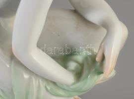 Herendi térdelő akt, kézzel festett, jelzett, Lux Elek terve, Tertia, hibátlan, m: 34 cm