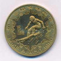 Kína 1980. 1Y sárgaréz "Lake Placid Téli Olimpia 1980 / Alpesisí" T:AU (eredetileg PP) China 1980. 1 Yuan Brass "1980 Winter Olympics Lake Placid / Alpine Skiing" C:AU (originally PP) Krause KM#21