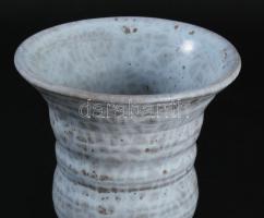 Gorka Géza (1894-1971): Türkizmázas talpas váza. Jelzett, lepattanással, m: 14 cm