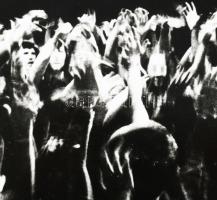 1977 Fuszeneker Ferenc budapesti fotóművész felvétele (Össztánc), 1 db nagyméretű, feliratozott és p...
