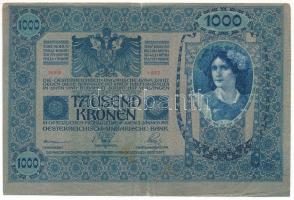 Ausztria 1919 (1902) 1000K, függőleges "DEUTSCHÖSTERREICH" felülbélyegzéssel, mindkét oldal német, látványosan eltolódott nyomat T:F,VG Austria 1919 (1902) 1000 Kronen, with vertical "DEUTSCHÖSTERREICH" overprint, both sides in German, with a spectacularly shifted print C:F,VG Krause P#58