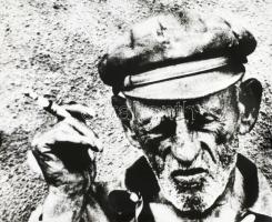 1977 Szijártó Ernő győri fotóművész felvétele (Fáradtság), 1 db nagyméretű, feliratozott, pecséttel ...