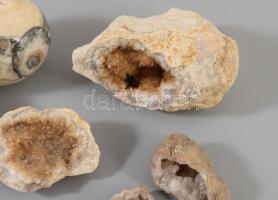 Kis doboznyi ásvány tétel, faragott teve, ásvány tojás, geodák