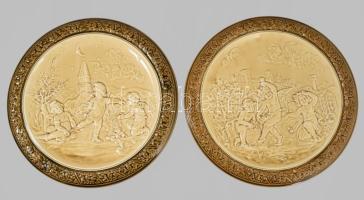 cca 1900 Schütz Cilli Játszó puttók nagyméretű falitál pár. Mázas fajansz, jelzett, 593 és 594 forma...