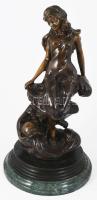 Vízöntő égövi jegy allegóriája. Olasz bronz szobor, márvány talpazaton, jelzett 34 cm