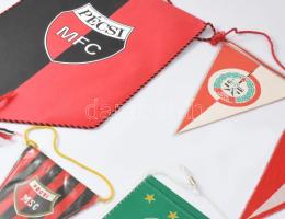 5 darab labdarúgó asztali zászló, ebből 4db magyar: Pécsi Mecsek FC (PMFC), Pécsi Munkás SC (PMSC), ...