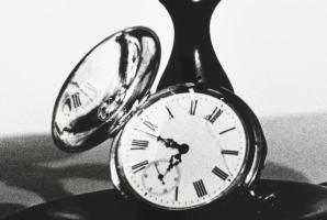 1977 Kollár István esztergomi fotóművész felvétele (Emlék), 1 db nagyméretű, feliratozott, vintage a...