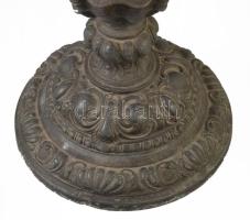 Ón petroleumlámpa talp. Puttós díszítéssel 32 cm