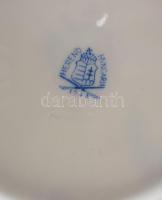 2 db Herendi Viktória mintás süteményes tányér. Kézzel festett, jelzett, egyiken mázrepedéssel d: 15...