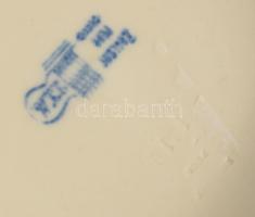 cca 1885 Zsolnay arabos díszítésű kínáló, jelzett, családi pecsét, restaurált, d: 24 cm, m: 9 cm