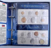 "Az Új Tagországok Érem Albuma 2004" négygyűrűs érmetartó album 5db berakólappal különböző...