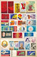 Románia kis tétel kb 50 db bélyeg + 2 blokk berakólapon