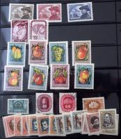 Rendezésre szoruló tétel / gyűjtemény kb 1914-től az 1960-as évekig főleg albumlapokon, jobb sorokka...