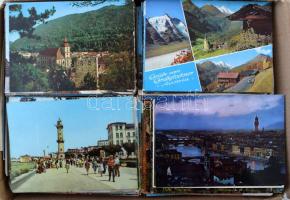 1670 db MODERN külföldi város képeslap dobozban / 1670 modern foreign town postcards in a box