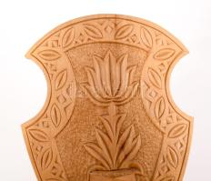 Erdélyi faragott fa falikar csepp búrával. Működik 30x30 cm