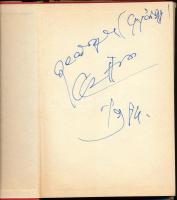 Cziffra György: Ágyúk és virágok. A szerző, Cziffra György (1921-1994) Liszt Ferenc-díjas zongoraművész által DEDIKÁLT példány. Bp.,1984,Zeneműkiadó. Kiadói egészvászon-kötés, szakadt kiadói papír védőborítóban.