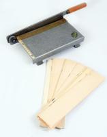 Fotó vágó gép + előhívó tank + negatív tartó tasak