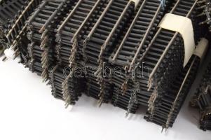 Nagy doboznyi cca 1000 darabos zömmel Piko vasúti sín, közte tápkábeles, váltós, váltó U profil, ütk...