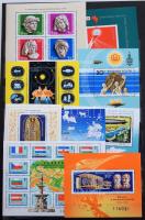 71 db blokk és kisív + 9 db szelvényes bélyeg 8 lapos, A/4-es berakóban