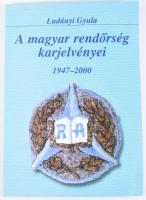 Ludányi Gyula: A magyar rendőrség karjelvényei. 1947-2000. Bp., 2001., ORFK Bűnügyi és Rendőrség Történeti Múzeum, 56 p.+8 (színes táblák) t. Megjelent 1500 példányban. Kiadói papírkötés, foltos lapokkal. Ritka!