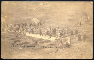 1915 Kalinovik (Bosznia), "halottak napja a montenegrói határon", osztrák-magyar katonai temető, I. világháborús fotólap, megírva és tábori postaként elküldve, 9x14 cm