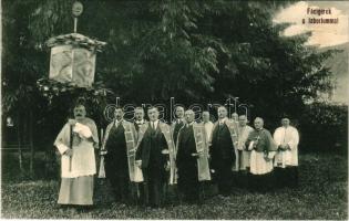 Csíksomlyó, Sumuleu Ciuc; Fácigerek a laboriummal, búcsú. Gust és Puskás fényképészet kiadása / Catholic festival, priests (EK)