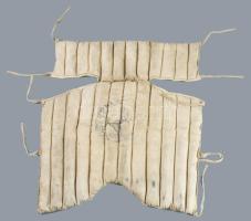 ca 1910 Pöstyénfürdő súlyfürdő mellény. Pecséttel jelzett. 

ca 1910 Piestany Bath weight bath ves...