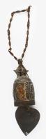 Nepáli templomi csengő. Bronz, díszítésekkel. XIX. sz. 26 cm 

Nepalese temple bell. Bronze, with ...