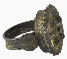 Bizánci stílusú szerb papi gyűrű. XVIII. sz. Bronz. m: 62 
Byzantine-style Serbian priest's ri...
