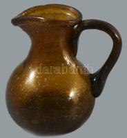 Kiöntő. Erdély, cca 19. sz. második fele, anyagában színezett hutaüveg, hibátlan, m: 9,5 cm