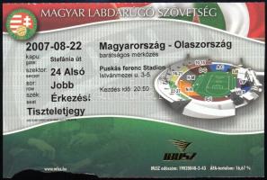 2007 Magyarország - Olaszország (3:1) barátságos labdarúgómérkőzés tiszteletjegy, az alján kis sérüléssel.