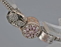 Ezüst (Ag) karkötő Pandora jelzéssel, charmokkal, h: 21 cm, bruttó: 32,7 g