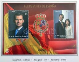 5 különleges kiadású album motívum kiadásokkal és FDC-kkel, alkalmi borítékokkal Vasutak, Labdarugó VB, Uralkodóházak, 1. Világháború motívumokkal. Érdekes, szép anyag!