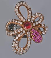 Ezüst (Ag) gyűrű kövekkel díszítve, kőhiánnyal, jelzett, méret: 55, bruttó: 10,54 g